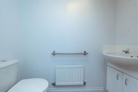 3 bedroom terraced house to rent - Photo 4