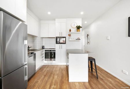 1 Bedroom | 1 Bathroom | 1 Carpark - Photo 2