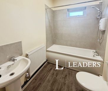 flat to rent Stoke On Trent, Staffs, ST4 - Photo 6