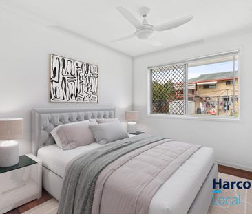 Beautifully renovated family home - solar, double lock-up garage & ... - Photo 5