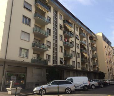 Charmant appartement de 3 pièces au 1er étage avec balcon. - Foto 1