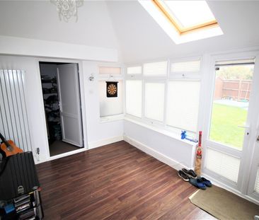 Carter Road, Maidenbower - Photo 4