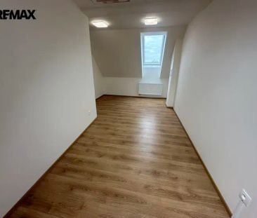 Pronájem mezonetového bytu o dispozici 2+KK ve Slavkově u Brna - Photo 3