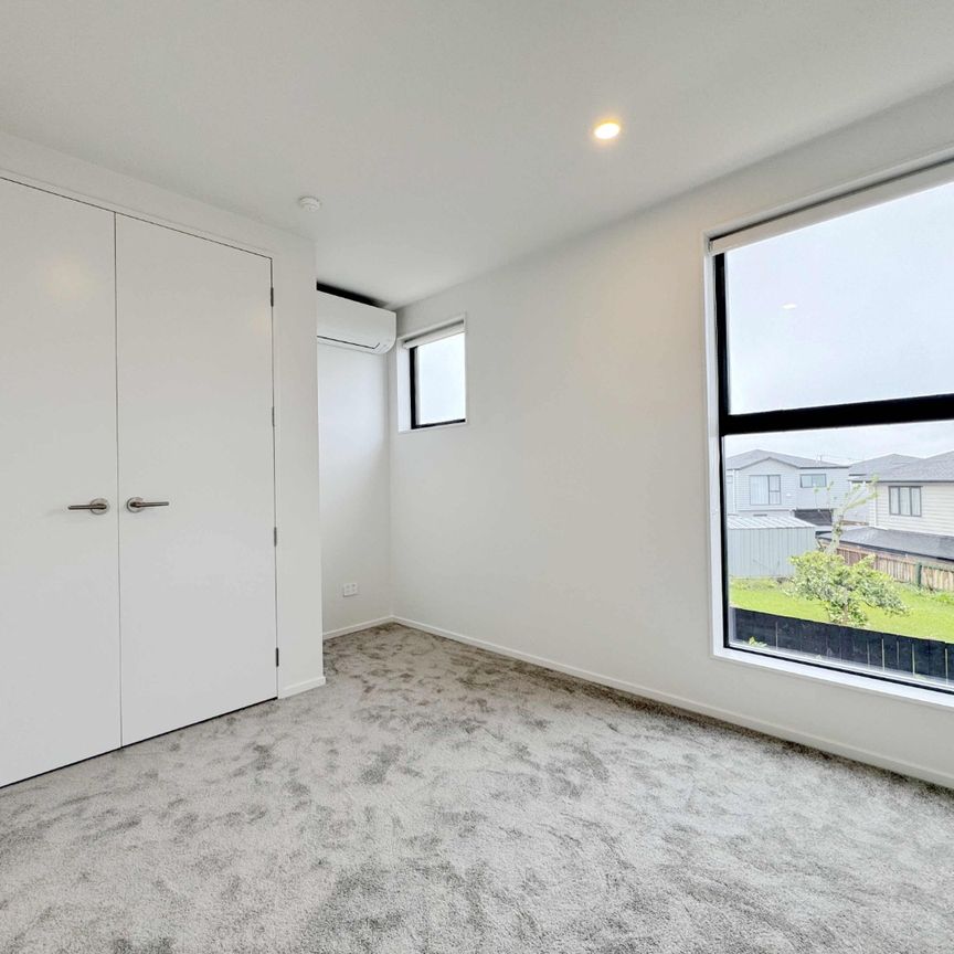 Brand-New Townhouse – Modern Style and Smart Design - Photo 1