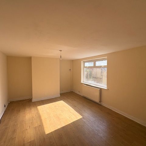 27, Wolseley Road, Preston - Photo 1