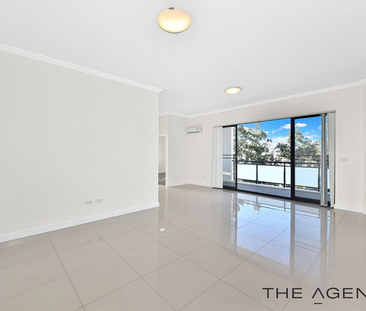 Spacious Sun Filled, Easy To Maintain Two Bedroom Unit - Photo 4