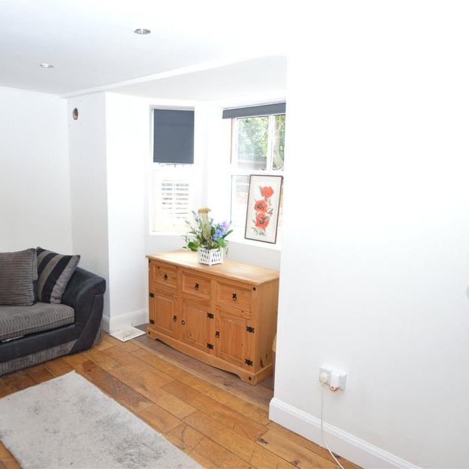 3 bedroom flat to rent - Photo 1