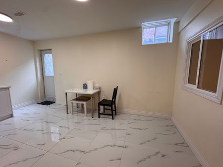 For Lease - 447 Grindstone Trail Unit# Bsmt, Oakville, Ontario - Photo 3