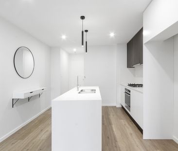 Rear Facing Modern 2 Bedroom Apartment - Photo 4