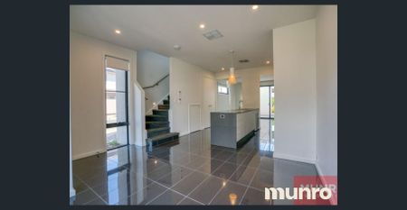 Modern Townhouse - Photo 2