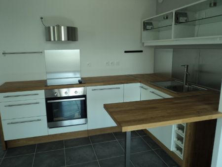 Location Appartement 3 pièces 66m² - Photo 2