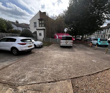 Hastings Road, Southend-on-Sea, Essex, SS1 2DR - Photo 2