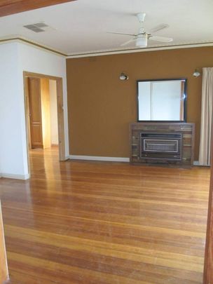 The Perfect Family Home & Entertainer - Photo 1