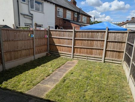 2 bedroom terraced house to rent - Photo 5