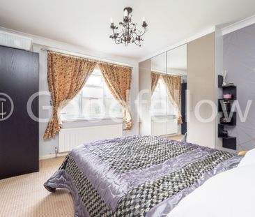 Dore Gardens, Morden, SM4 - Photo 4