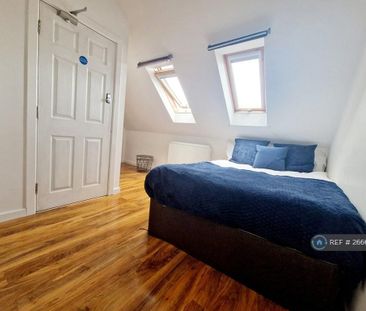 1 bedroom in a house share to rent - Photo 5