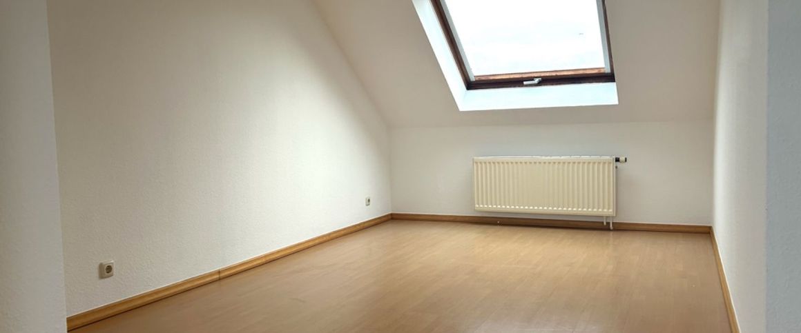 2,5-Raum Wohnung • Einbauküche •mit Balkon • Kaßberg • Dachgeschoss • Mieten • Termin vereinbaren - Foto 1