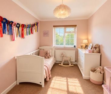 4 bedroom semi-detached house to rent - Photo 5