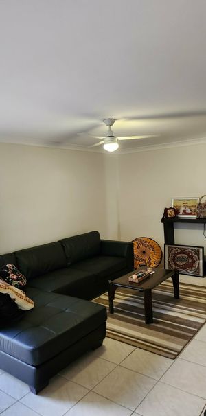 Crestmead - Photo 1