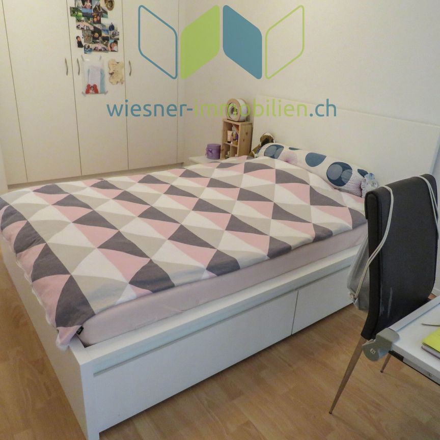 VERY LARGE 5½-ROOM HOUSE IN A CHILD-FRIENDLY LOCATION - Photo 1