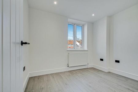 3 bedroom apartment to rent - Photo 3