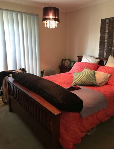 2 bedroom unit in Glenroy - Photo 3