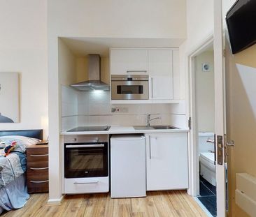 Studio to rent - Photo 1