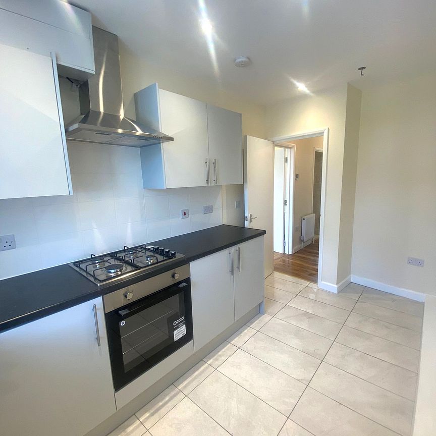 1 Bed Flat- TO LET- Northwood Hills-HA6 - Photo 1