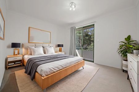 Three Bedroom Townhouse with Resort Style Living - Photo 4