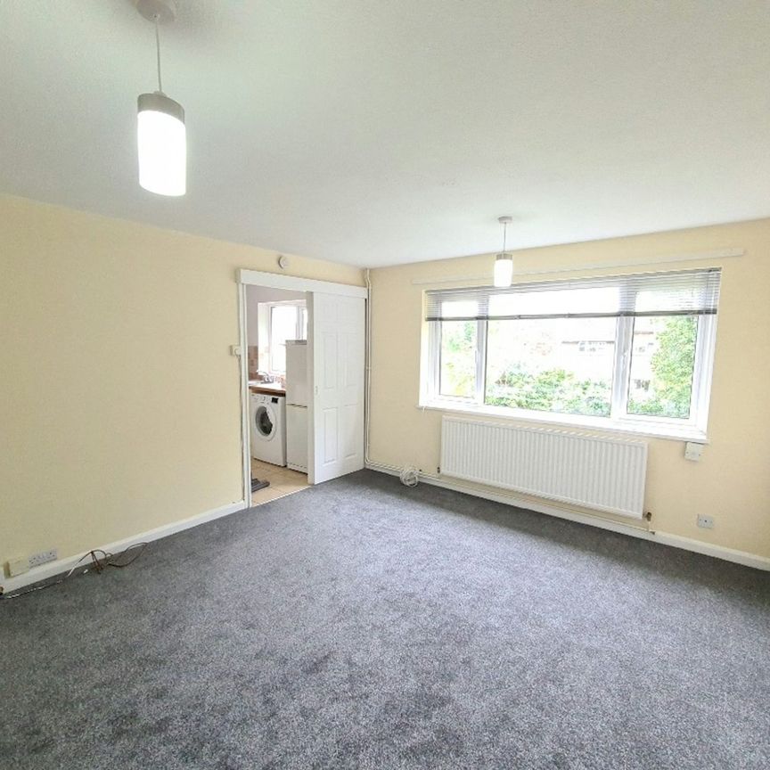 Maisonette to rent on - Photo 1