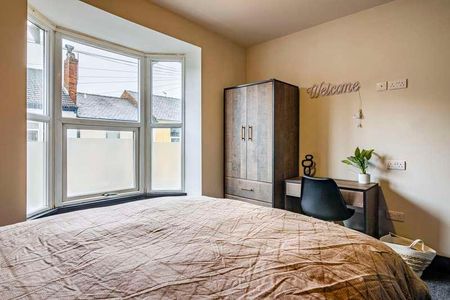 Bed En Suite Student House, LN5 - Photo 4