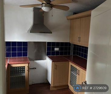 2 bedroom terraced house to rent - Photo 2