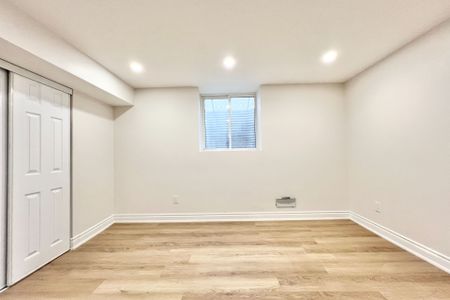 For Lease - 411 Grindstone Trail Unit# BSMT, Oakville, Ontario - Photo 2