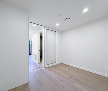 Welcome to apartment 412 in Hyde Lane. - Photo 6