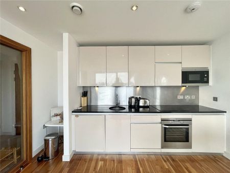 1 bedroom apartment to rent - Photo 3