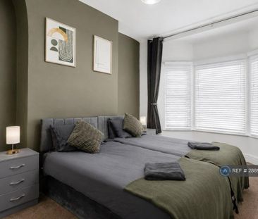 4 bedroom terraced house to rent - Photo 5