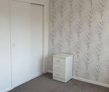 2 bedroom link detached house to rent - Photo 5