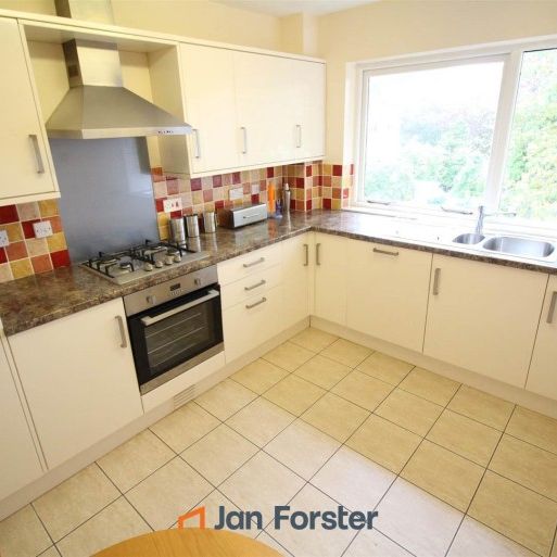 2 Bedroom Flat - Photo 1
