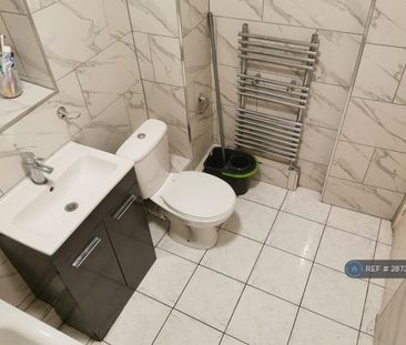 6 bedroom flat to rent - Photo 4