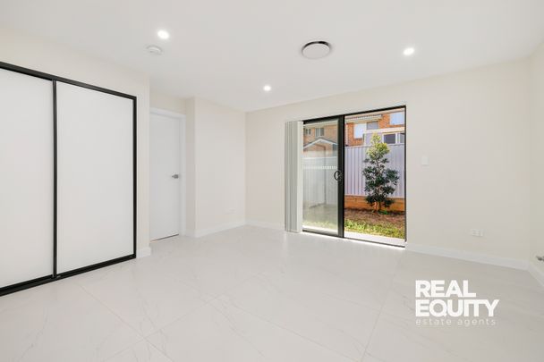 3/165 Epsom Road, Chipping Norton NSW 2170 - Townhouse For Rent | Domain - Photo 1