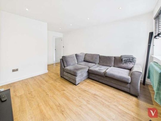 Renshaw Close, Luton, LU2 - Photo 1