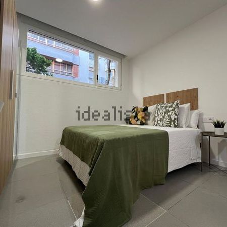 Alquiler de estudio en Avenida Ricardo Soriano, 31 - Photo 1