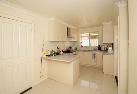 Home For Rent - Photo 3