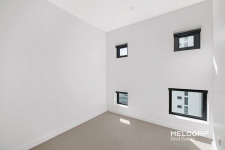 HABITAT - MODERN, BRIGHT AND SPACIOUS - WHITEGOODS ONLY - Photo 2