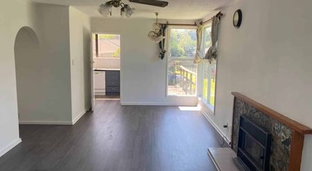 Spacious family home - Photo 5