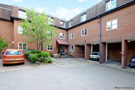 1 bedroom property to rent in Weybridge - Photo 4