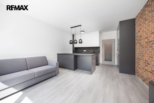 Pronájem bytu 1+kk v osobním vlastnictví 33 m², Praha 9 - Vysočany - Фото 1