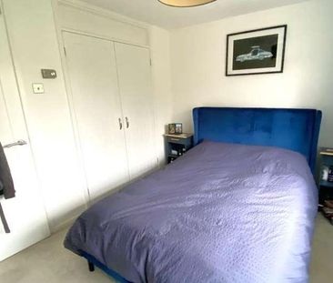 St. Johns, Woking, Surrey, GU21 - Photo 3