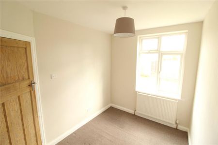 2 bedroom maisonette to rent - Photo 4