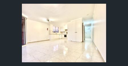 BEACHSIDE 2-BEDROOM APARTMENT - Photo 4